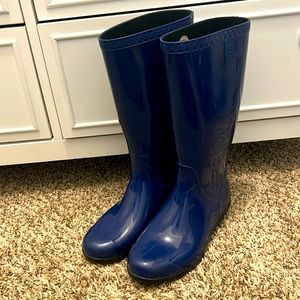 Very clean UGGs rain boots with down lining